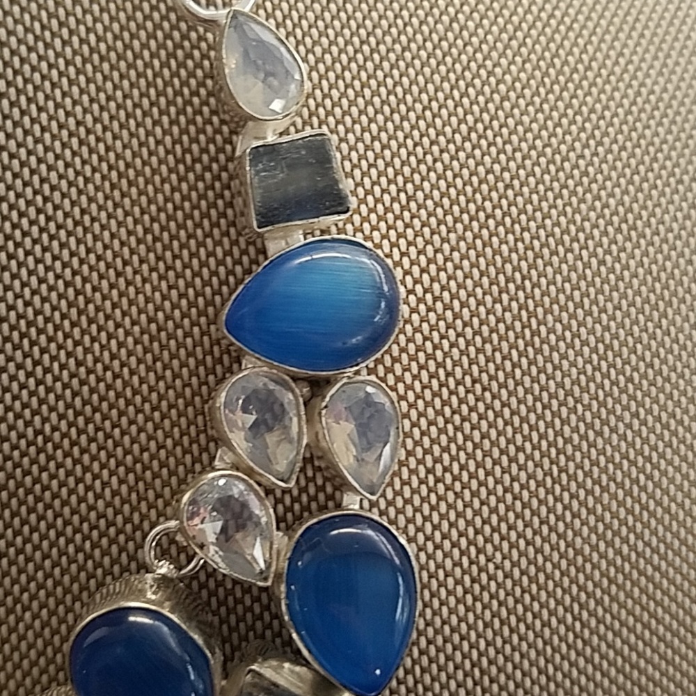 Stunning Statement Necklace - image 4